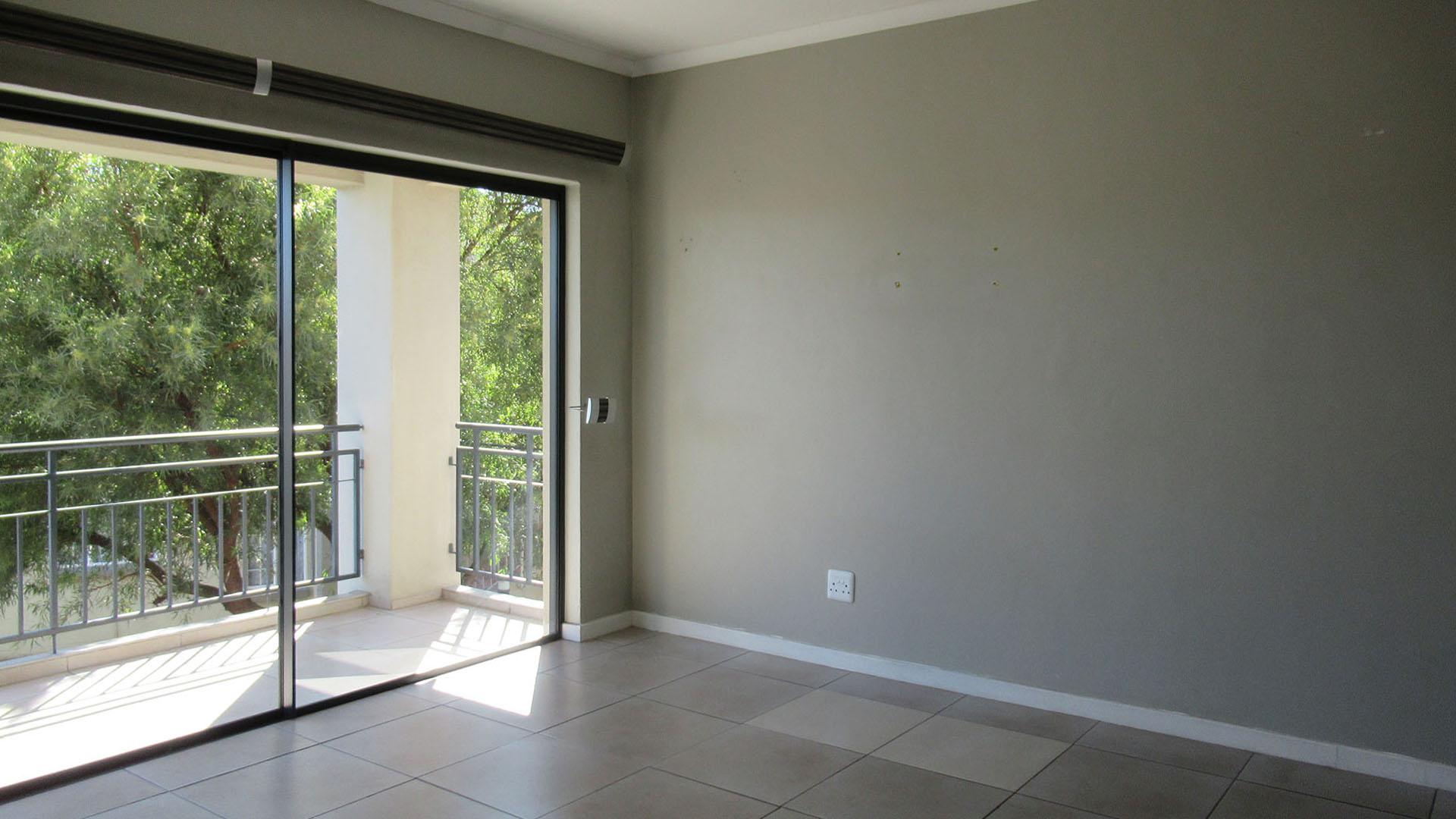 Lounges - 16 square meters of property in Goedeburg