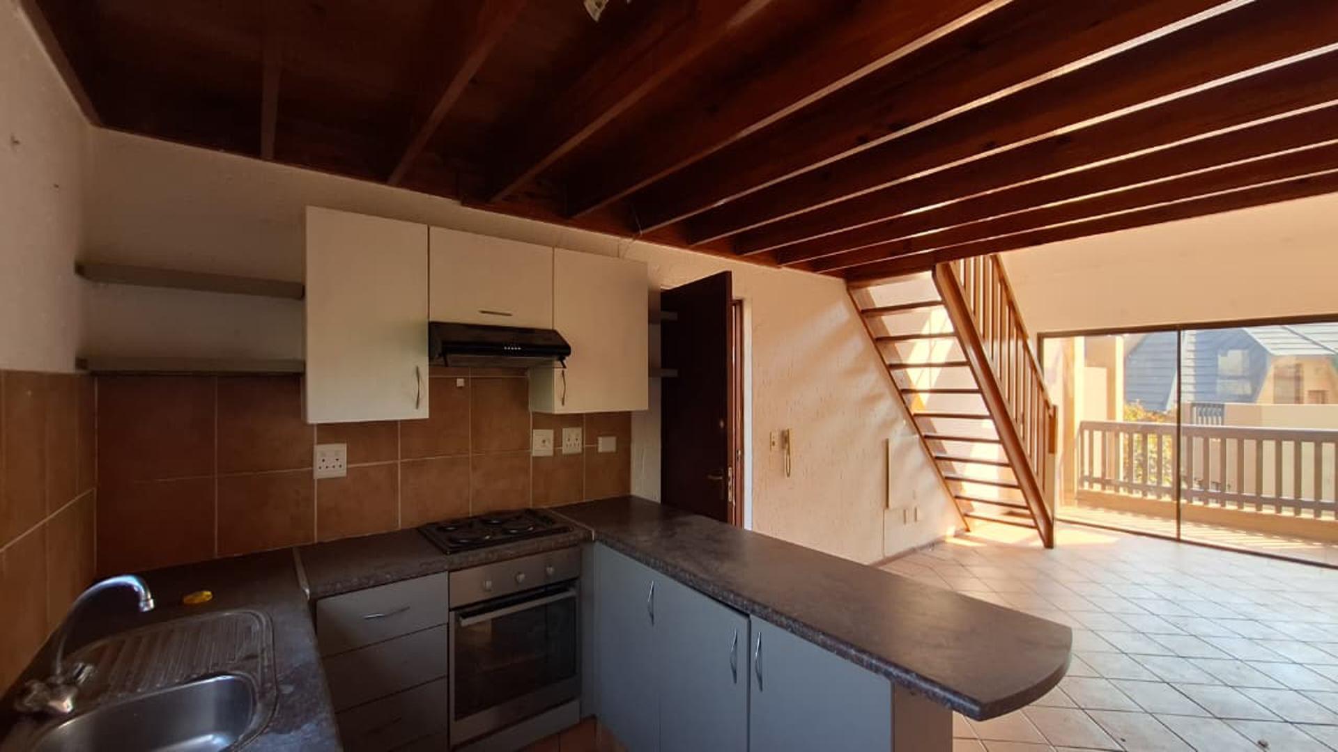 Kitchen - 8 square meters of property in Lone Hill
