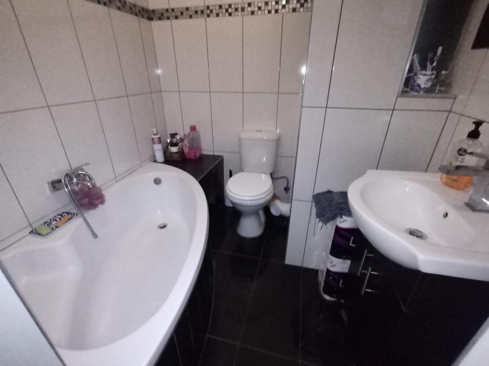  of property in Brackenhurst