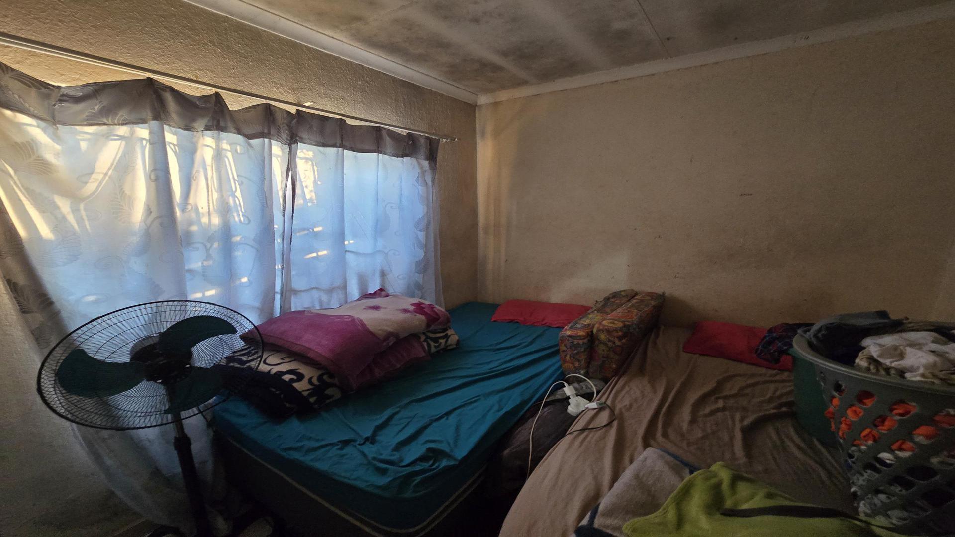 Bed Room 2 of property in White River
