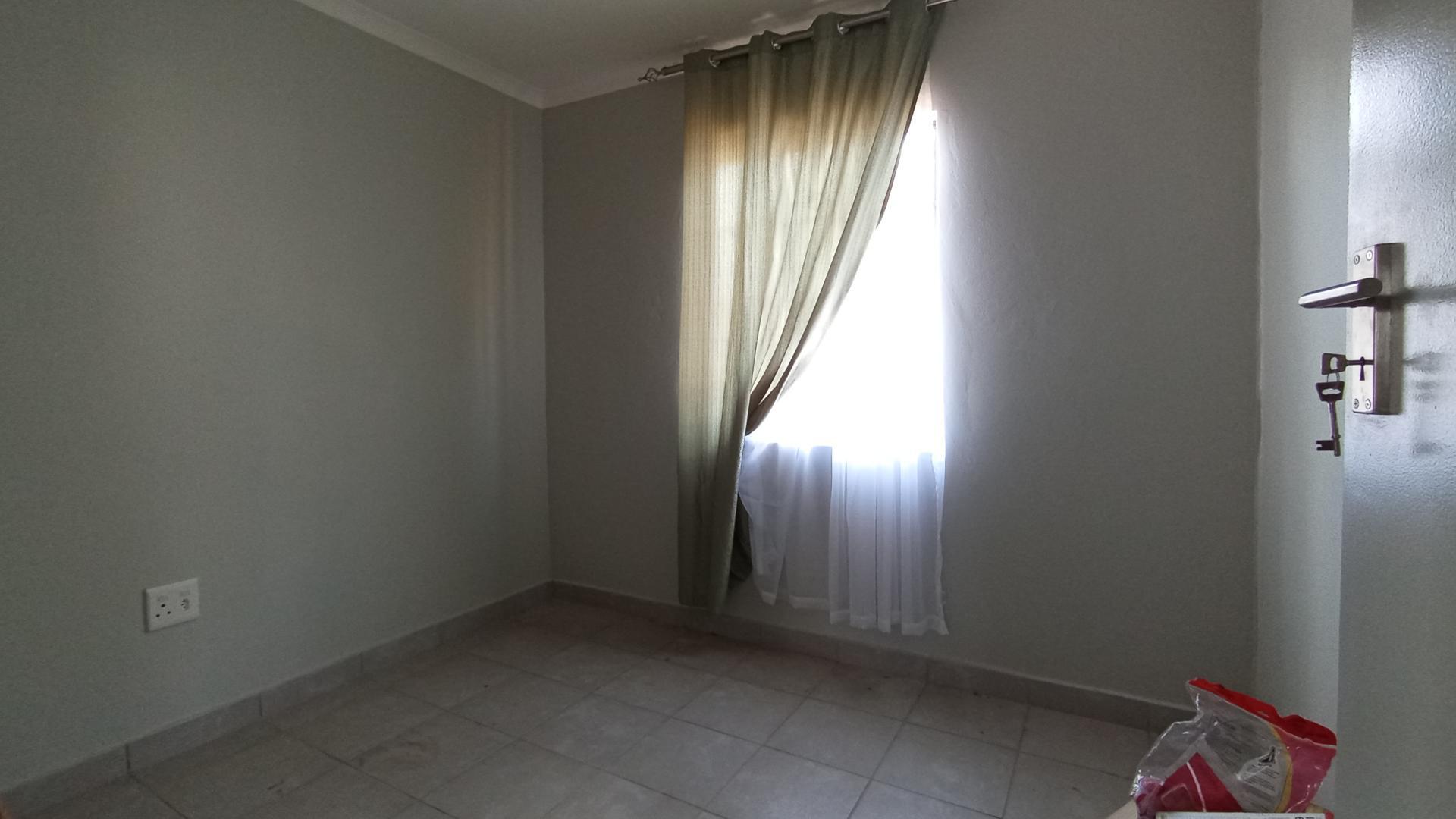 Bed Room 2 - 8 square meters of property in Glenway Estate