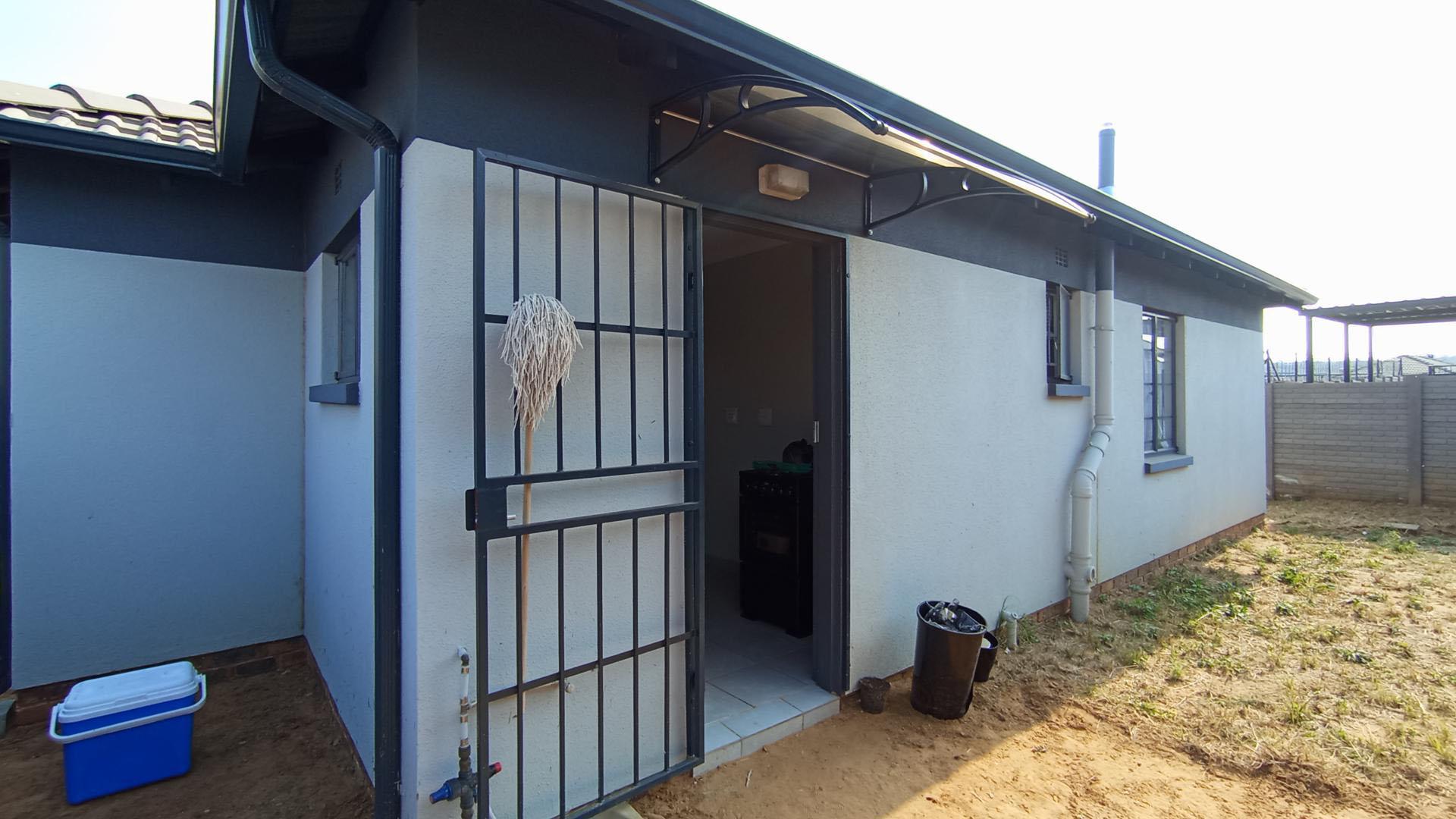 Front View of property in Glenway Estate