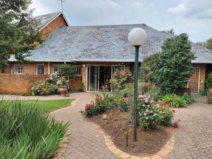 4 Bedroom House  - MR711159