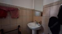 Main Bathroom - 5 square meters of property in Sundowner