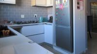 Kitchen - 16 square meters of property in Savanna City