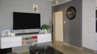 Lounges - 13 square meters of property in Savanna City