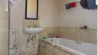 Bathroom 1 - 5 square meters of property in Savanna City
