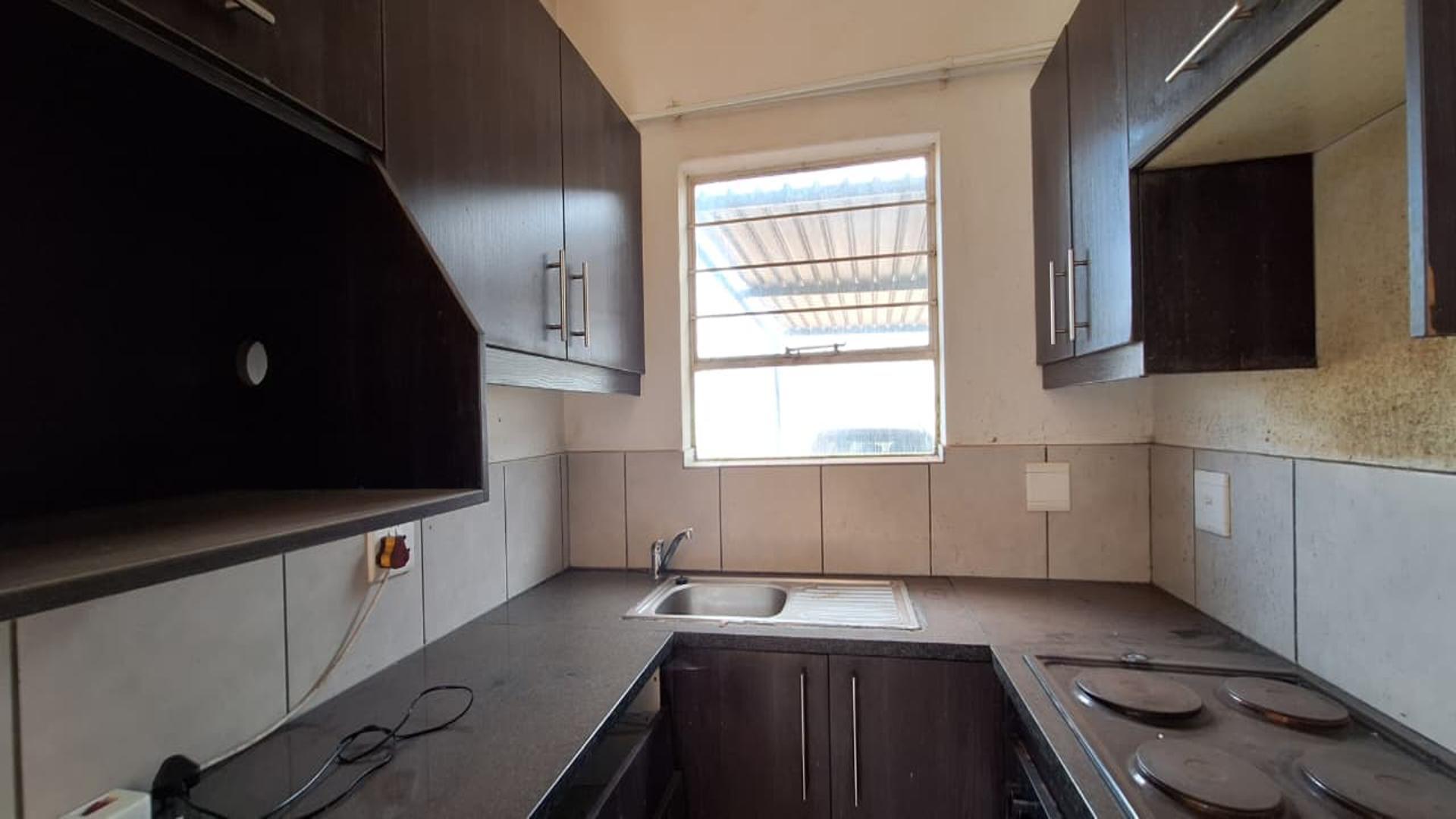 Kitchen - 5 square meters of property in Dawn Park