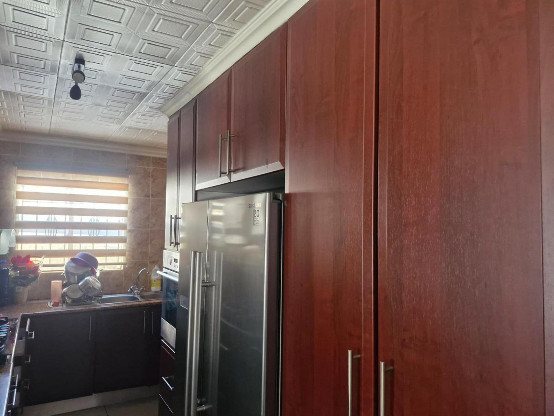  of property in Klipfontein View