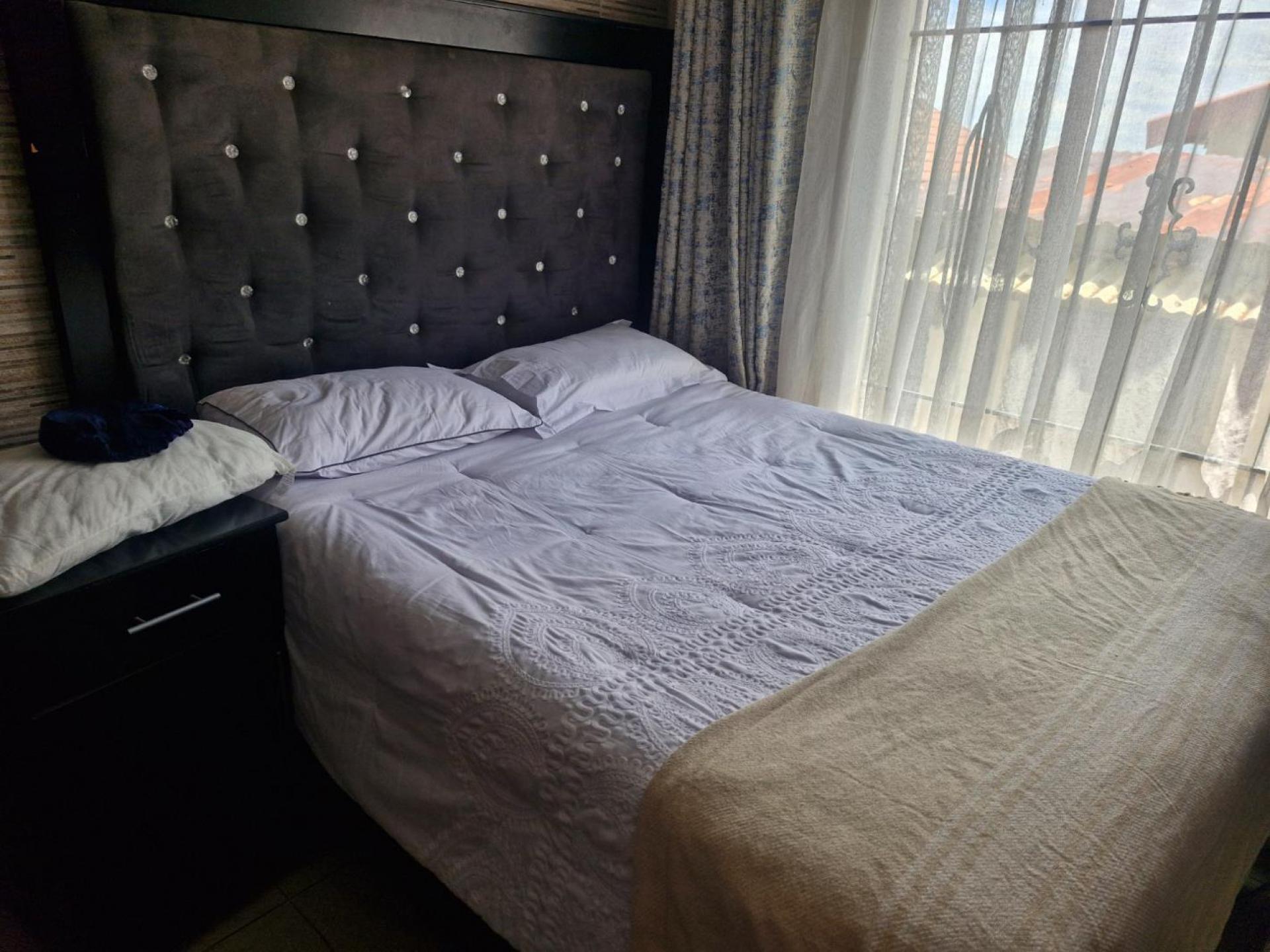  of property in Klipfontein View