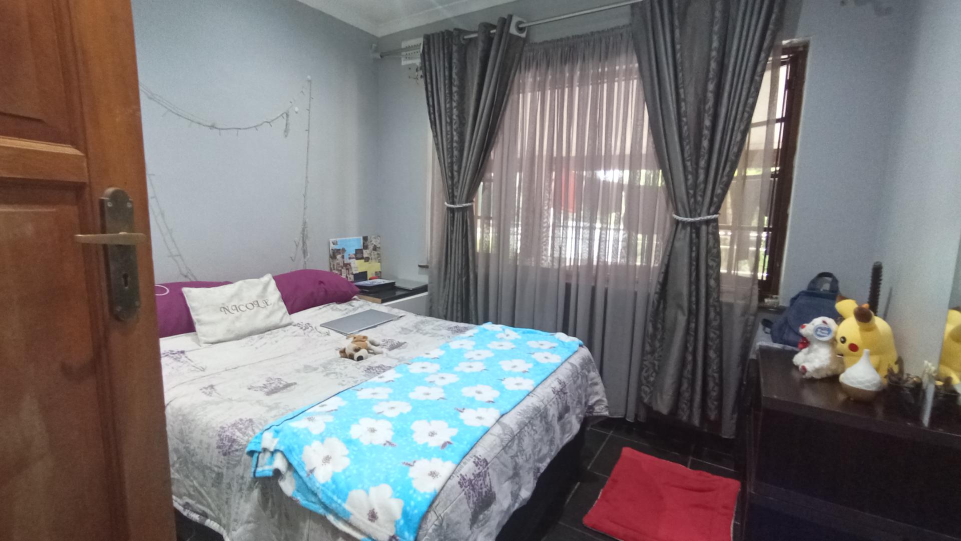 Bed Room 2 of property in Glen Hills