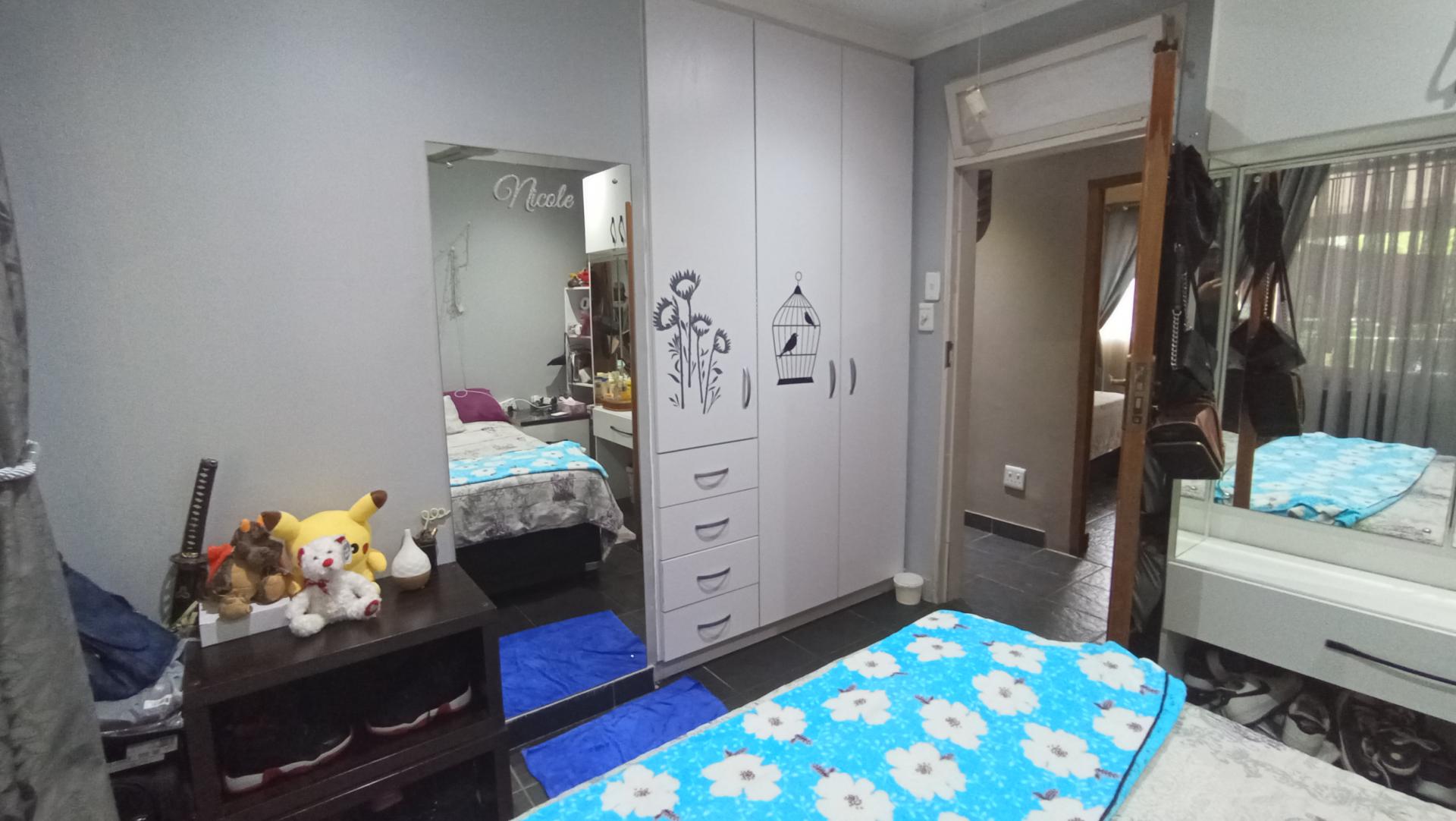 Bed Room 2 of property in Glen Hills