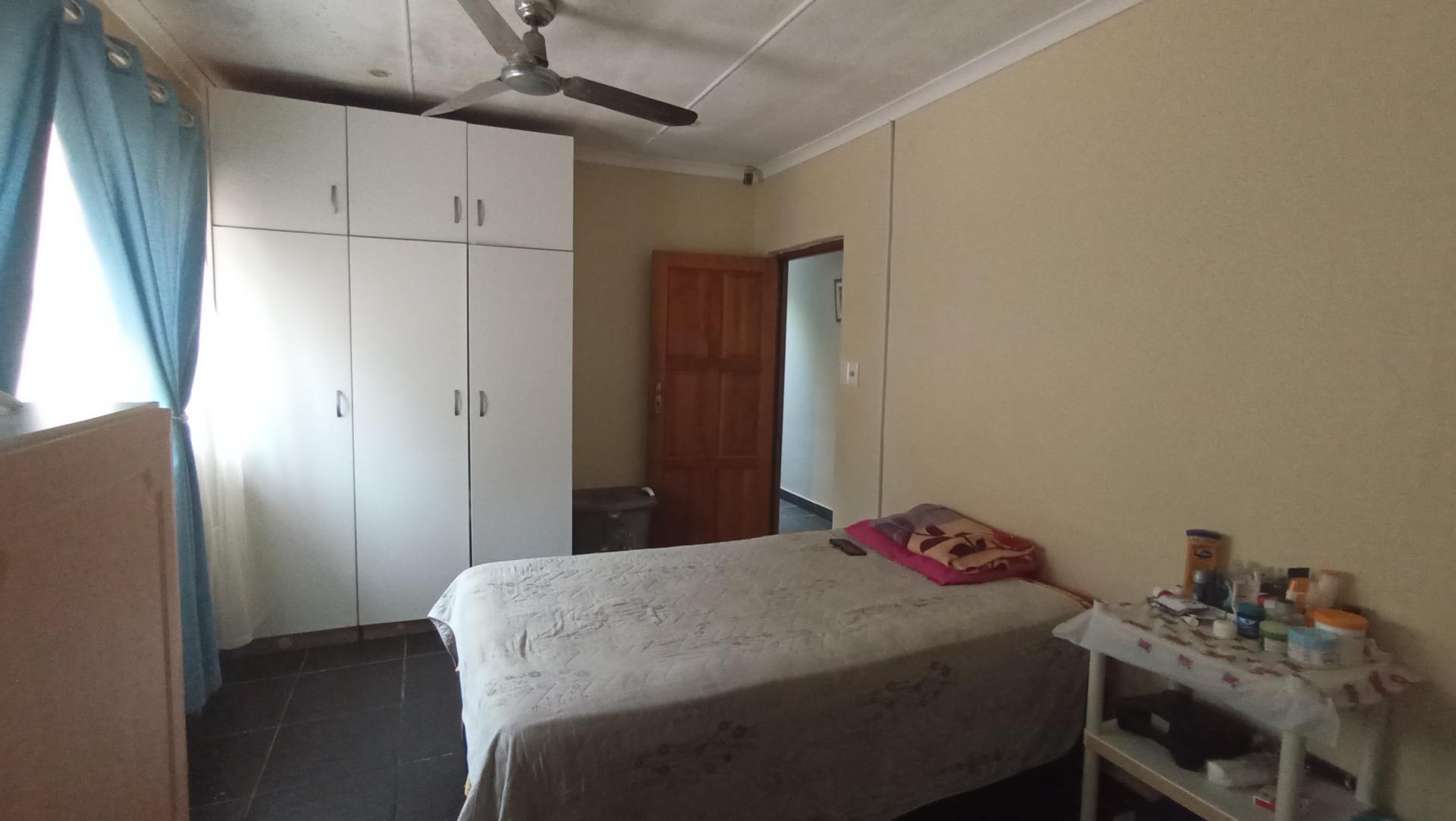Bed Room 3 of property in Glen Hills