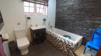 Bathroom 1 of property in Glen Hills