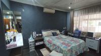 Main Bedroom of property in Glen Hills
