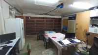 Garage - 40 square meters of property in Glen Hills