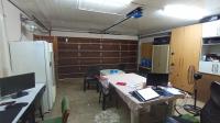 Garage - 40 square meters of property in Glen Hills