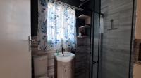 Bathroom 1 - 4 square meters of property in Beyers Park