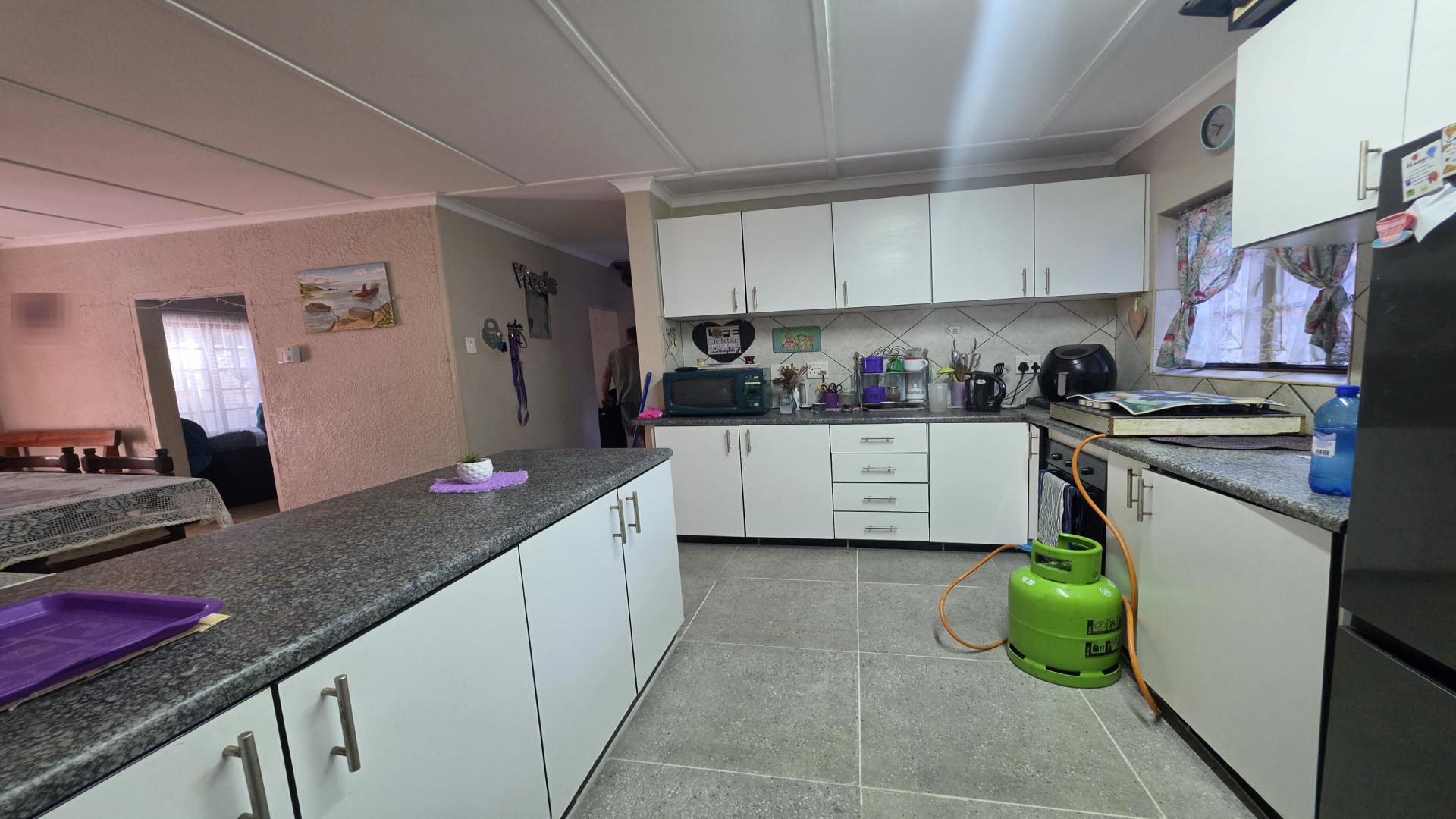 Kitchen of property in Empangeni