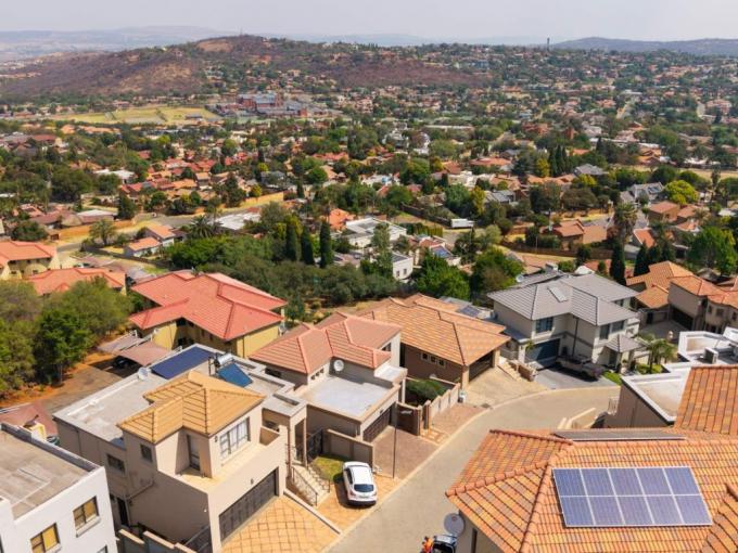 3 Bedroom House for Sale For Sale in Bassonia Rock - MR711251