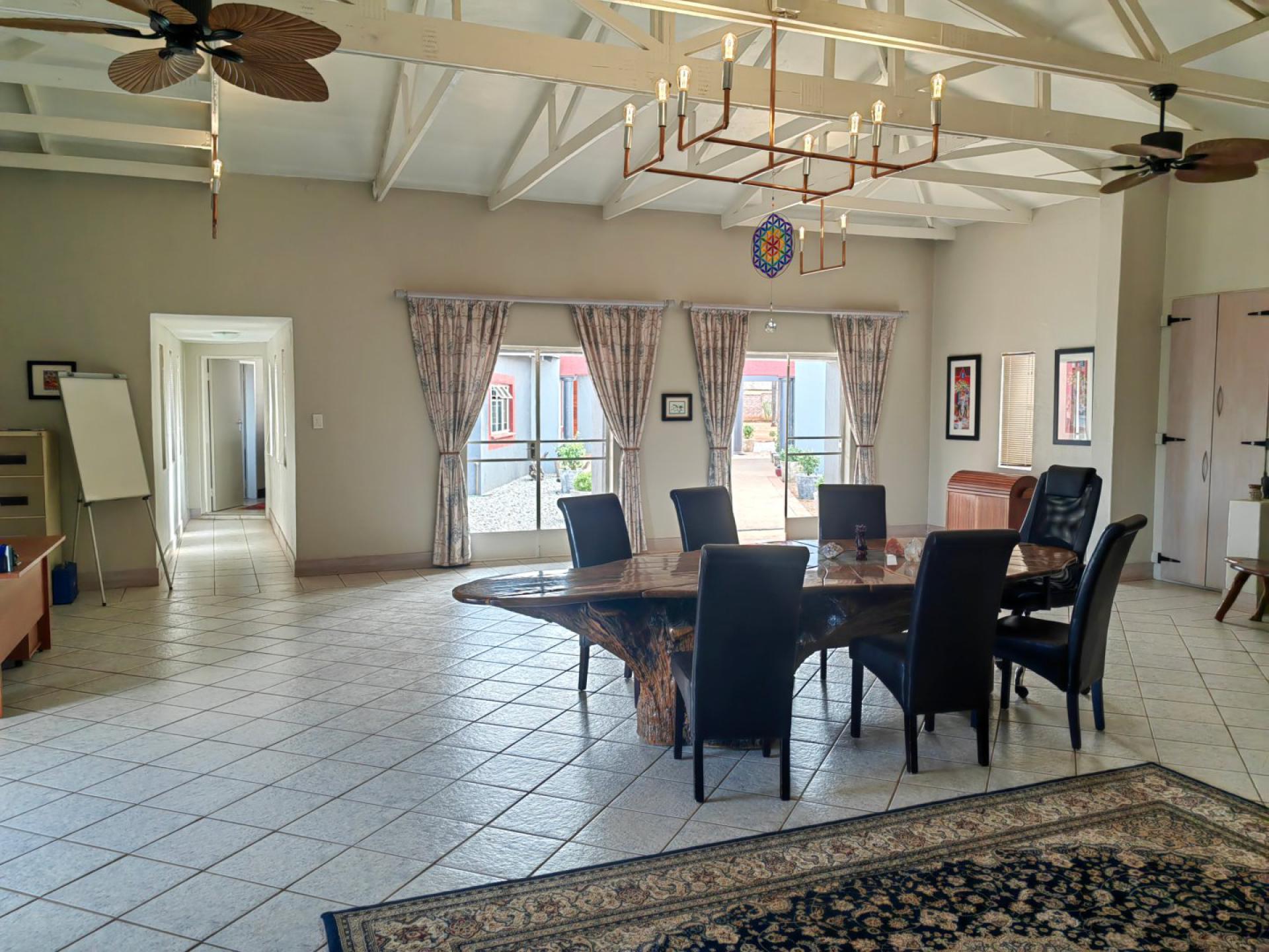  of property in Montana Tuine