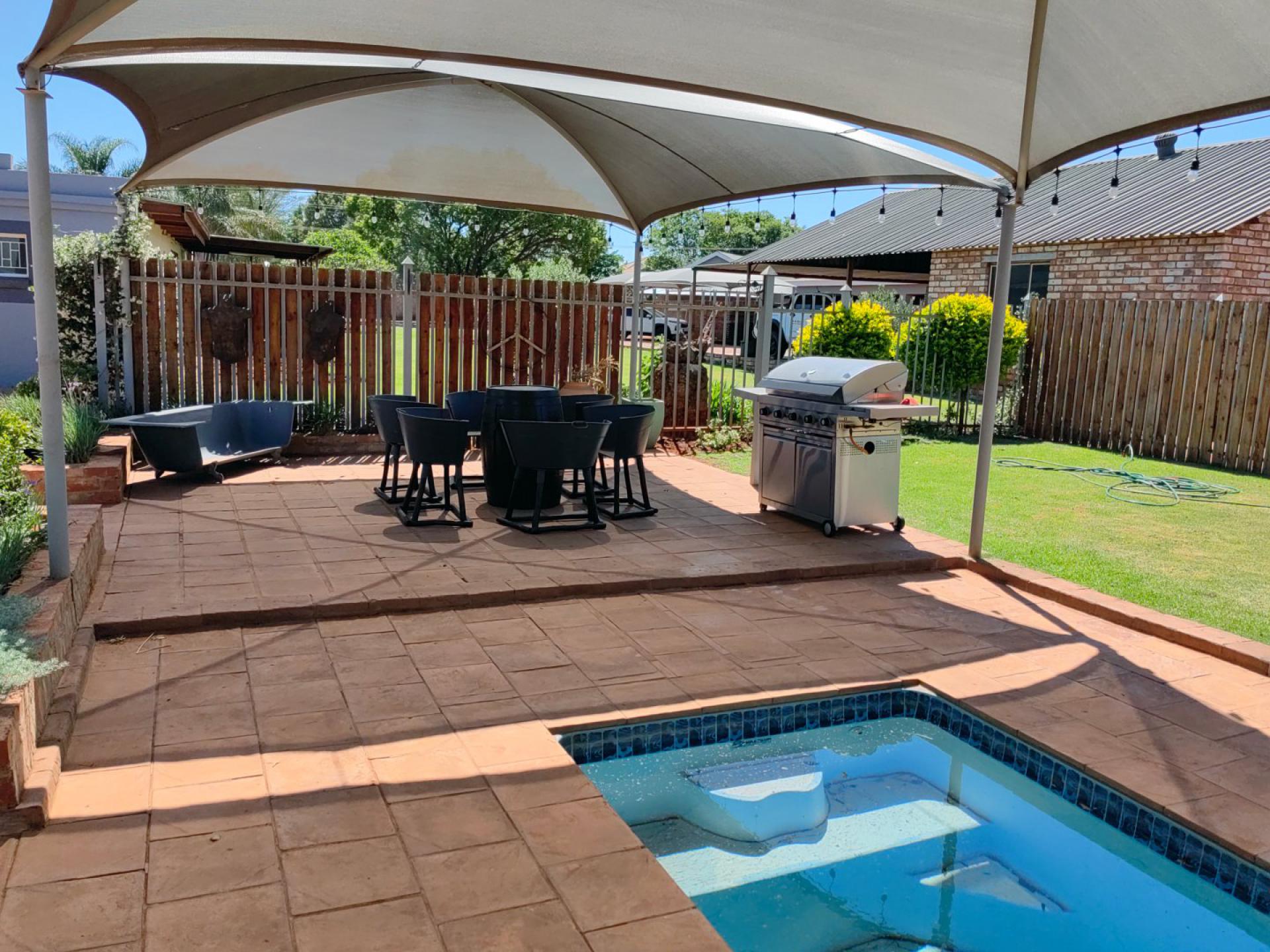  of property in Montana Tuine