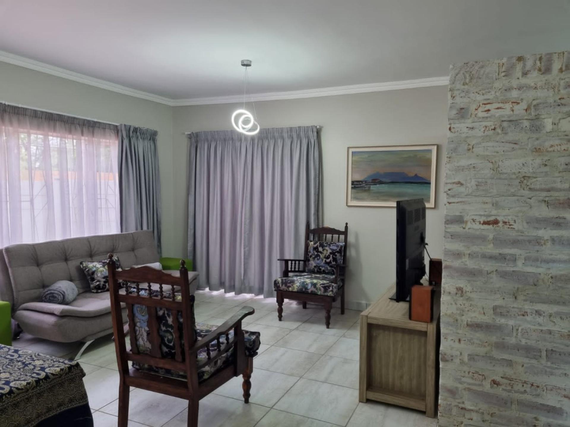  of property in Montana Tuine