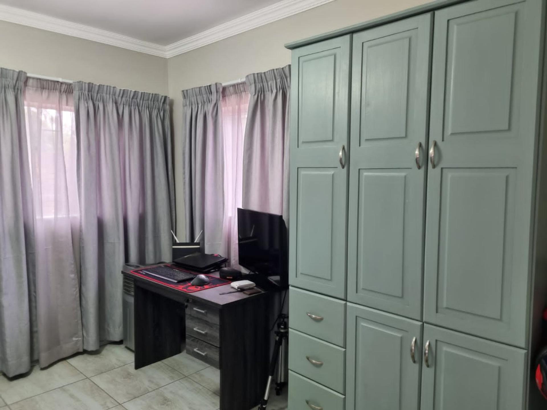  of property in Montana Tuine