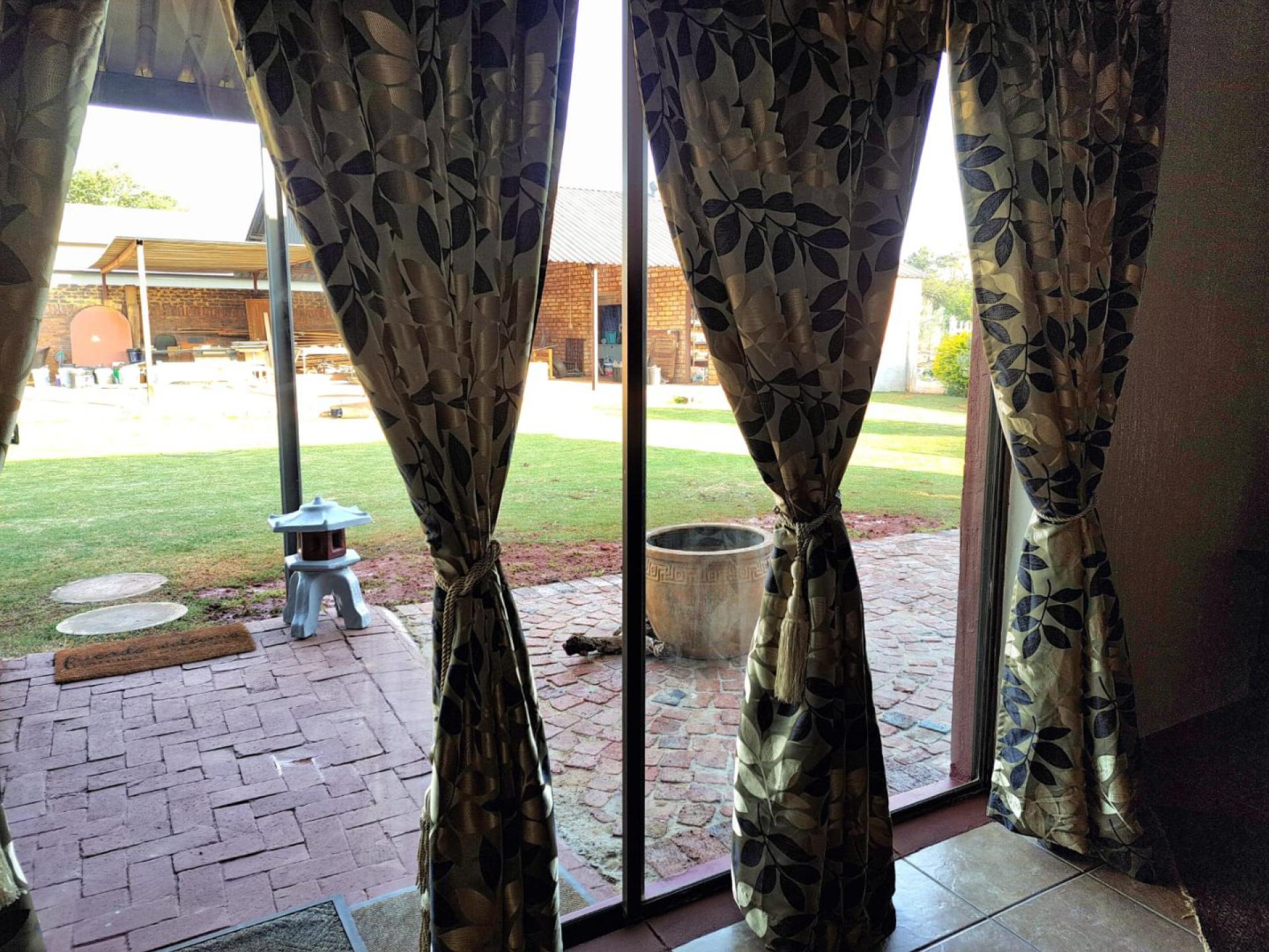  of property in Montana Tuine