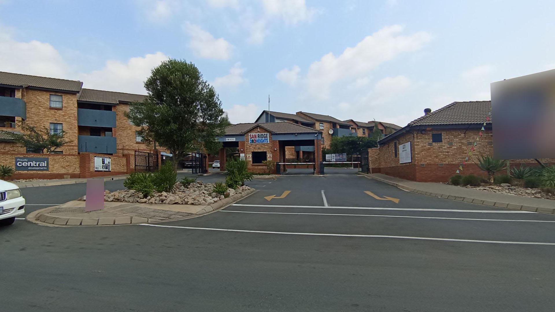 Front View of property in Erand Gardens