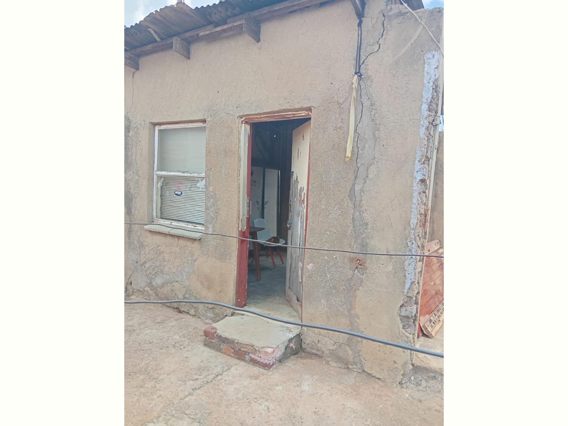  of property in Senaoane