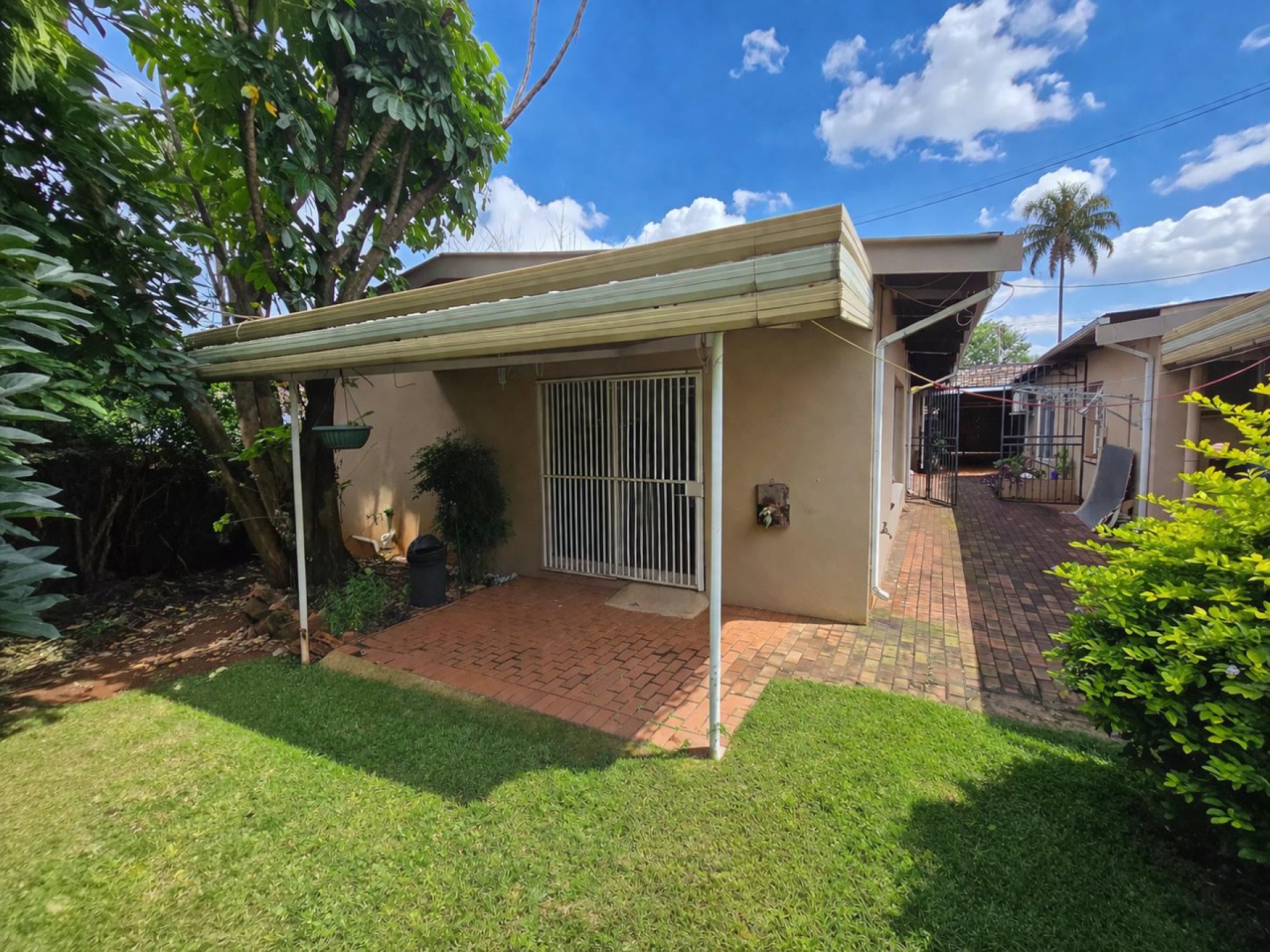  of property in Sinoville