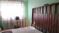 Bed Room 1 - 17 square meters of property in Klippoortje