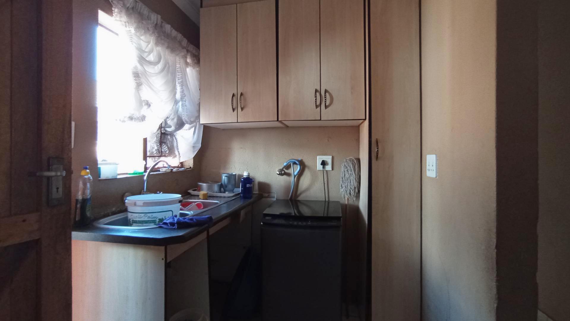 Scullery - 5 square meters of property in Nellmapius