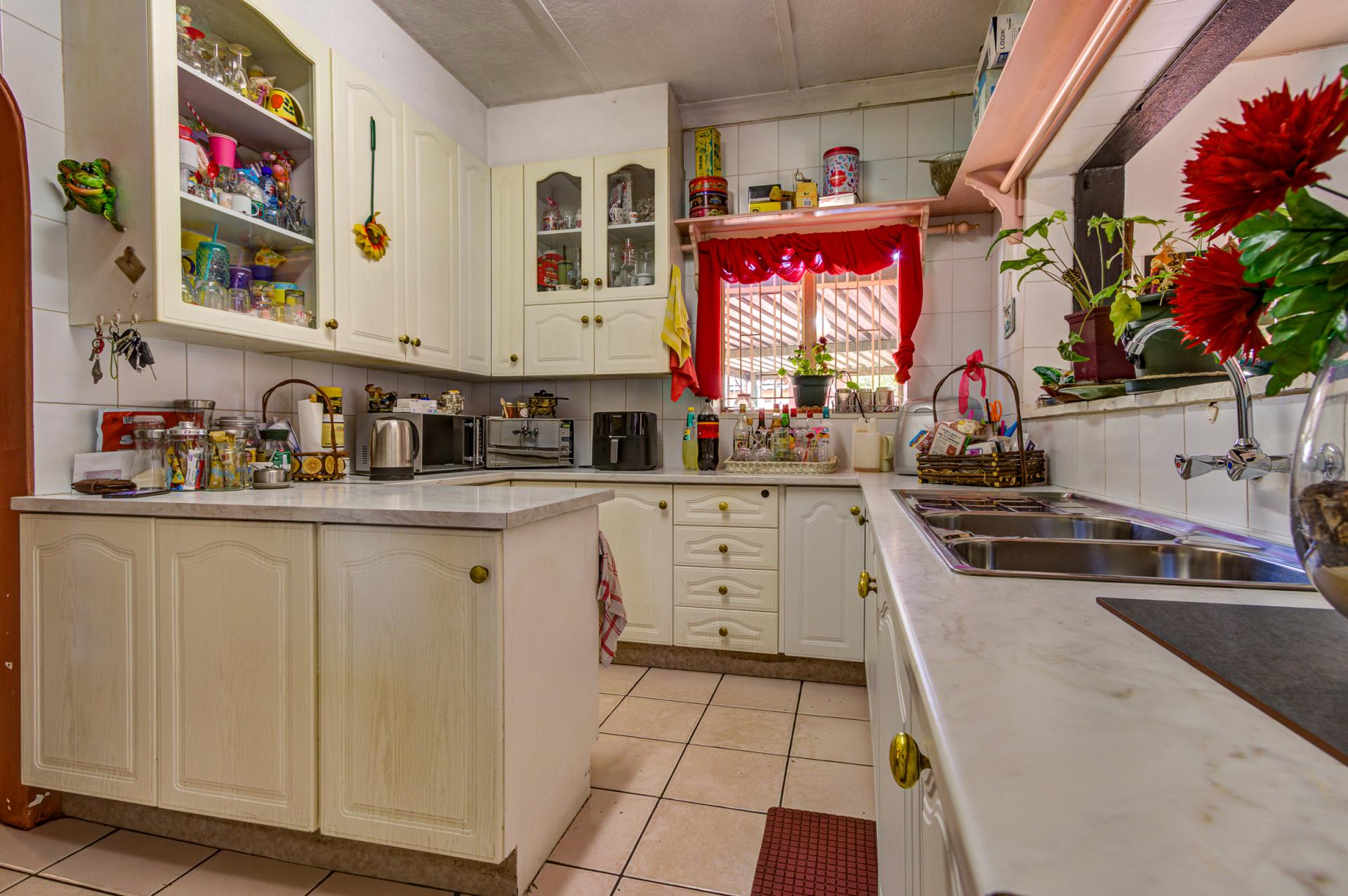  of property in Rhodesfield