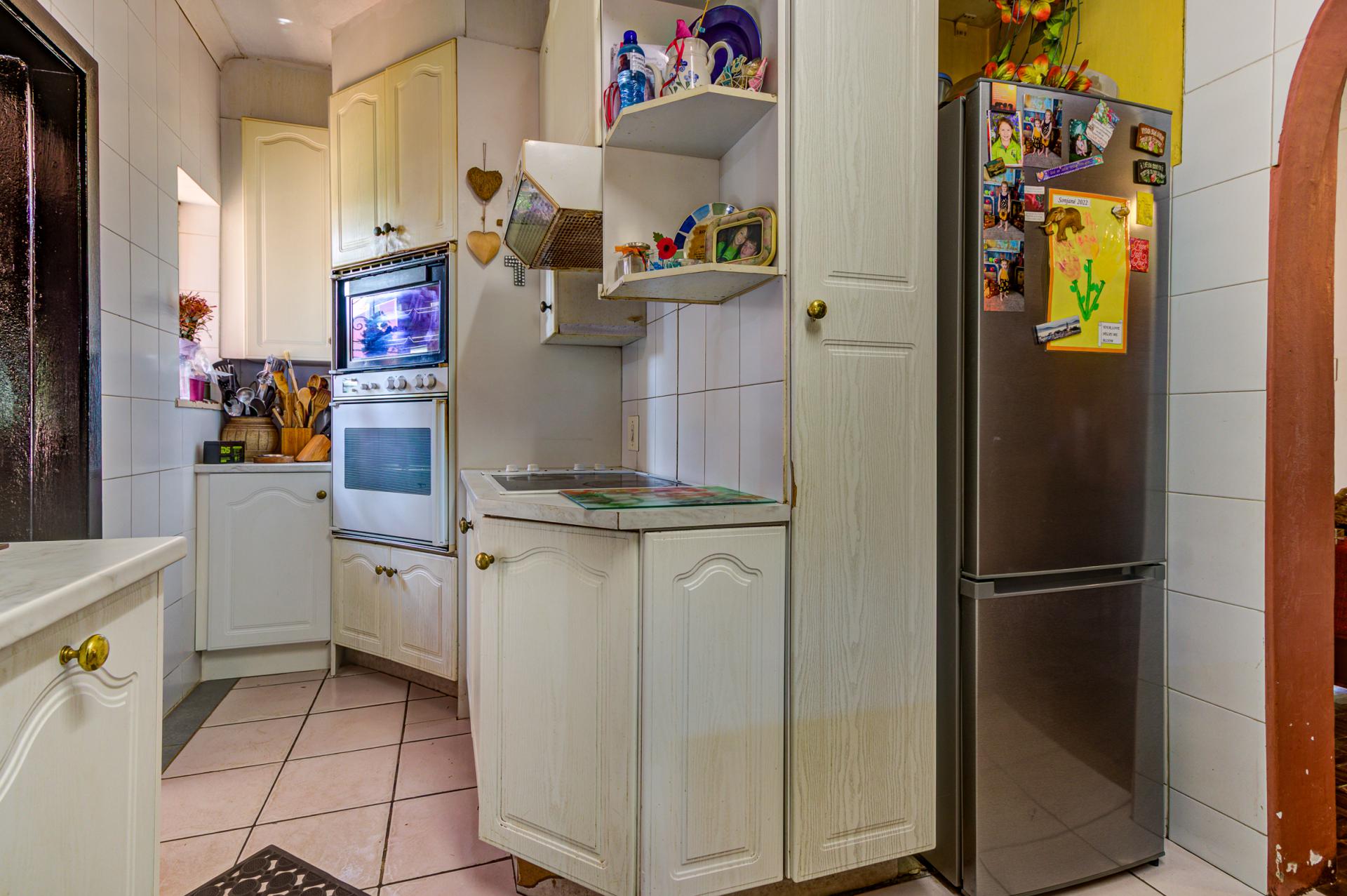  of property in Rhodesfield