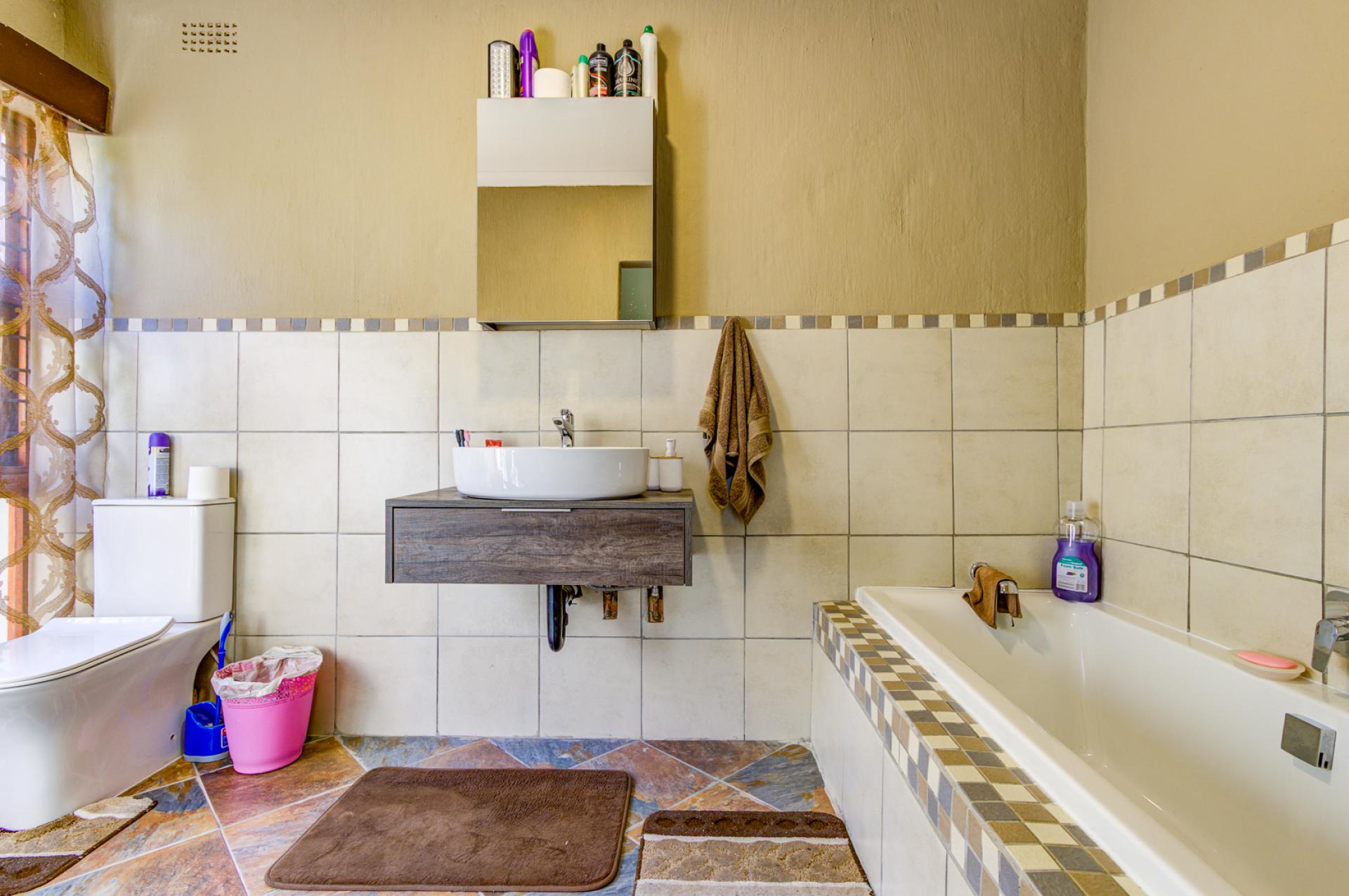  of property in Birch Acres