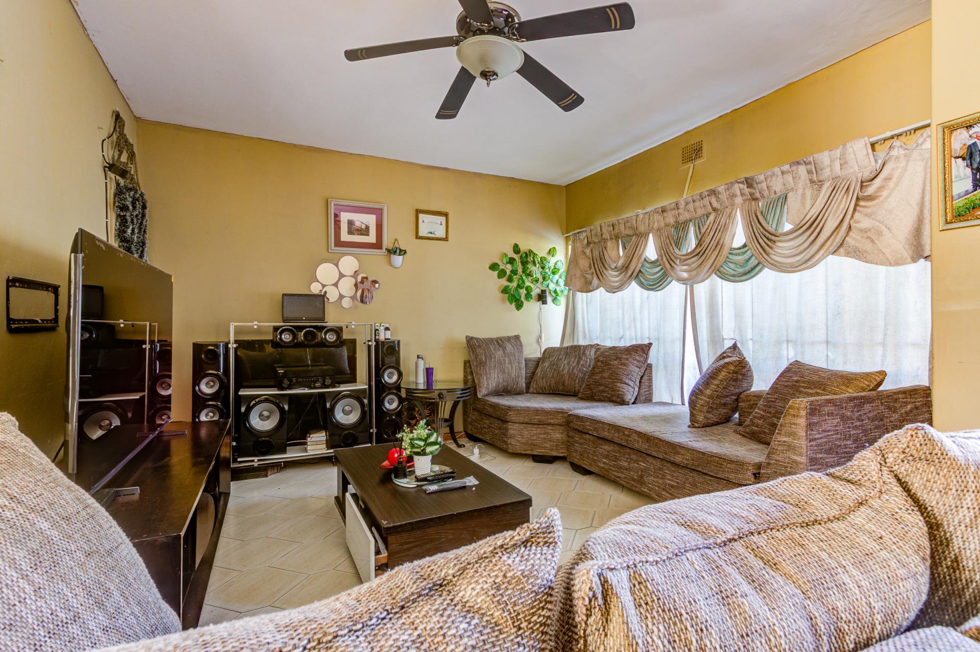  of property in Rhodesfield