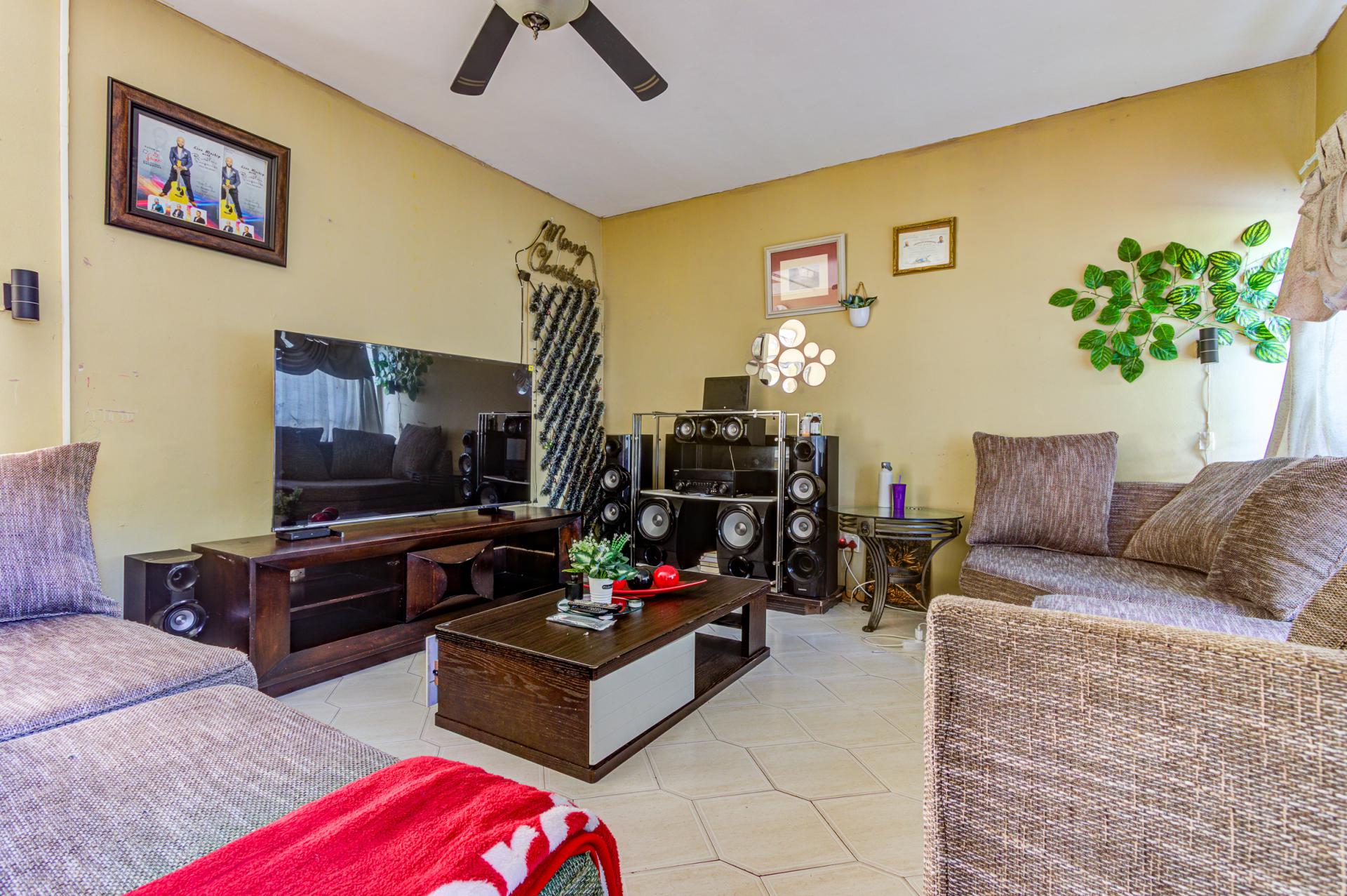  of property in Rhodesfield