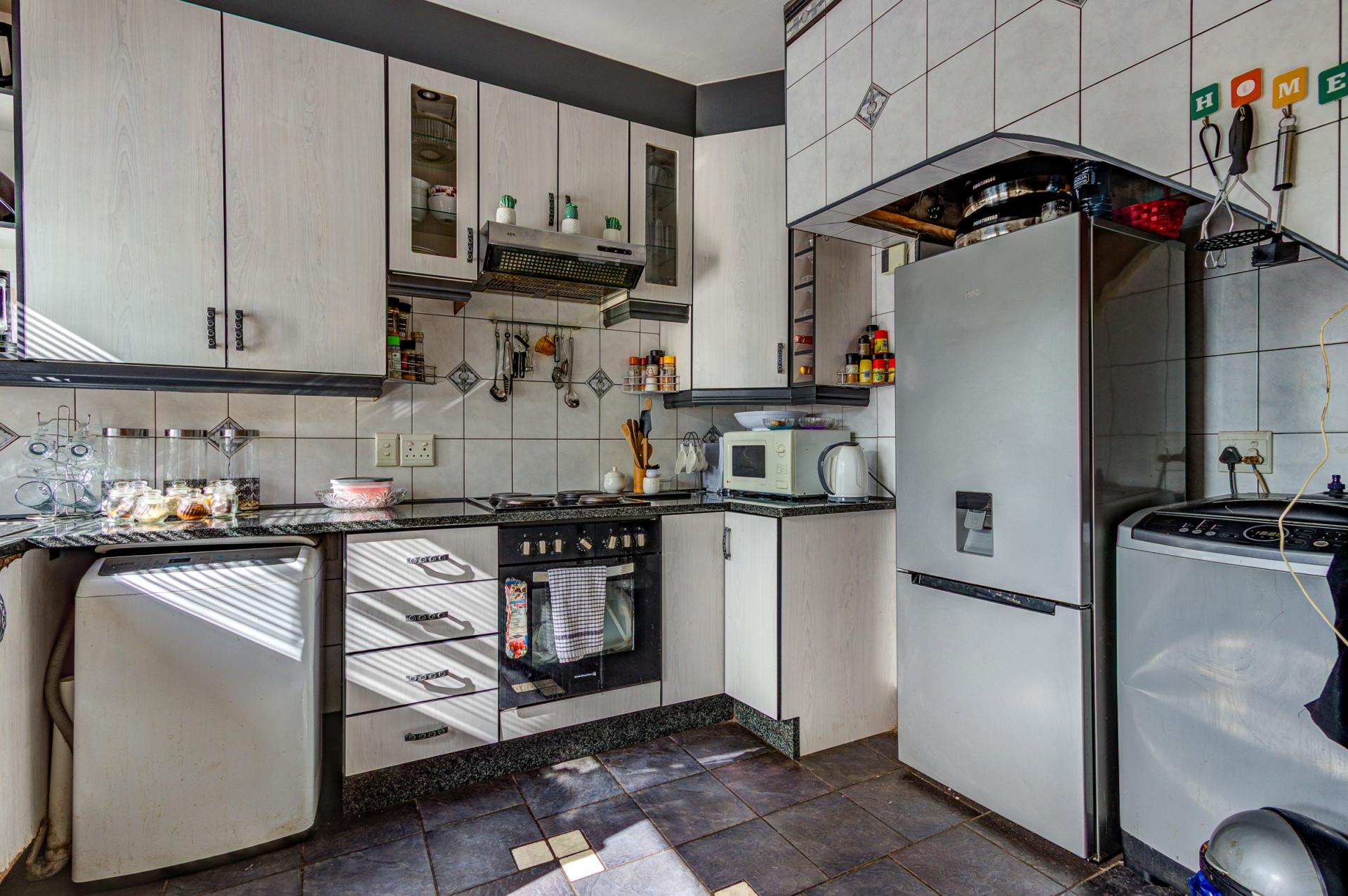  of property in Rhodesfield