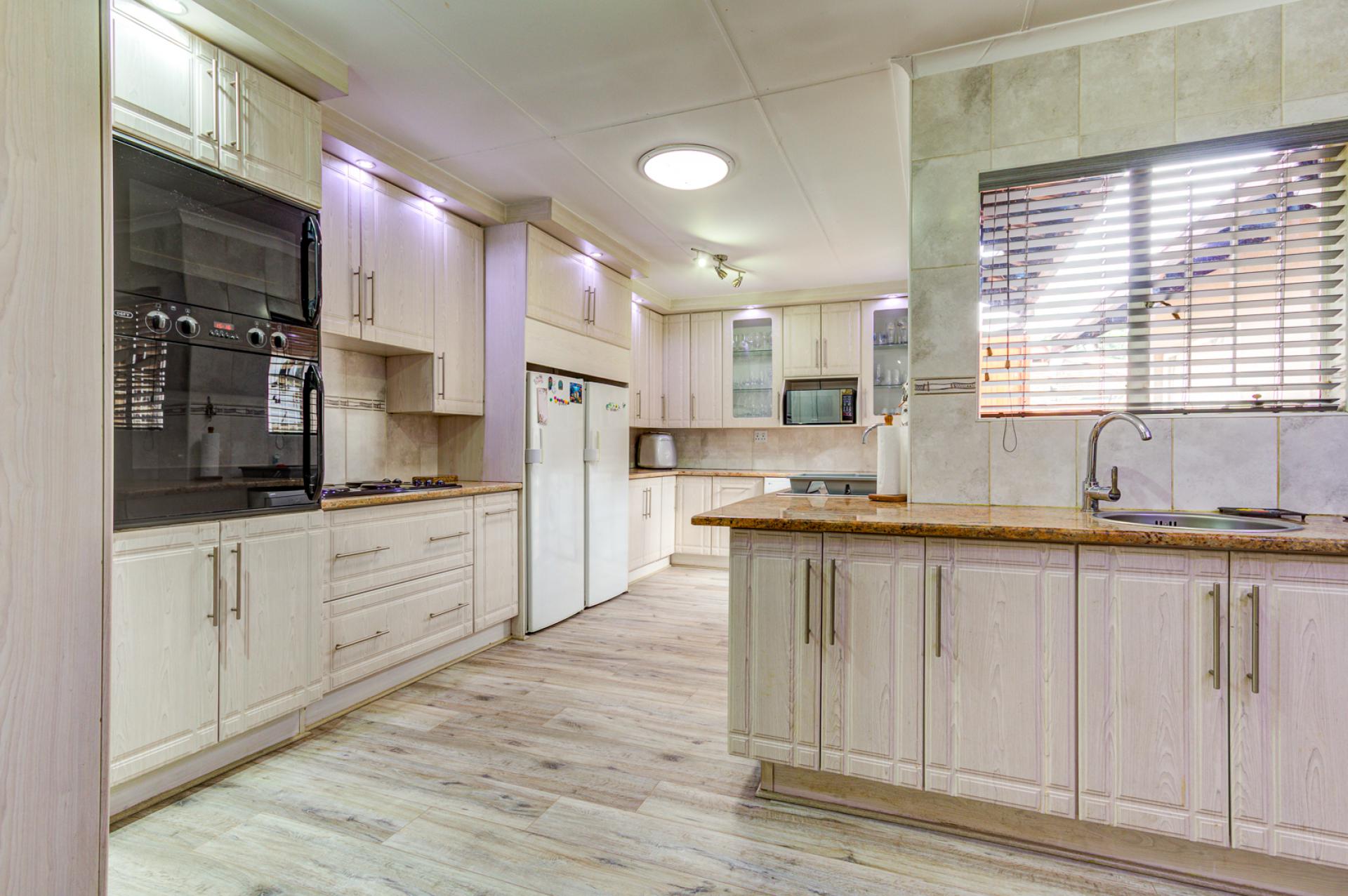  of property in Van Riebeeckpark