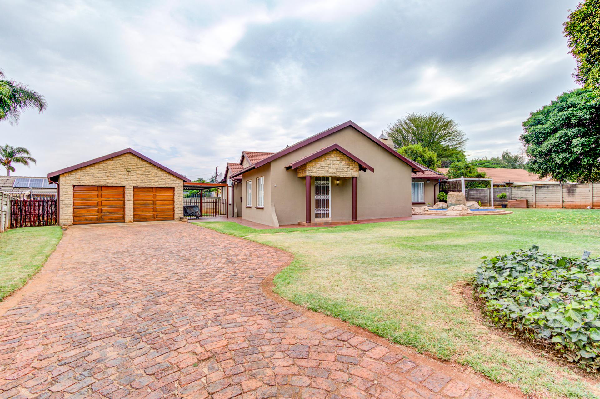  of property in Van Riebeeckpark