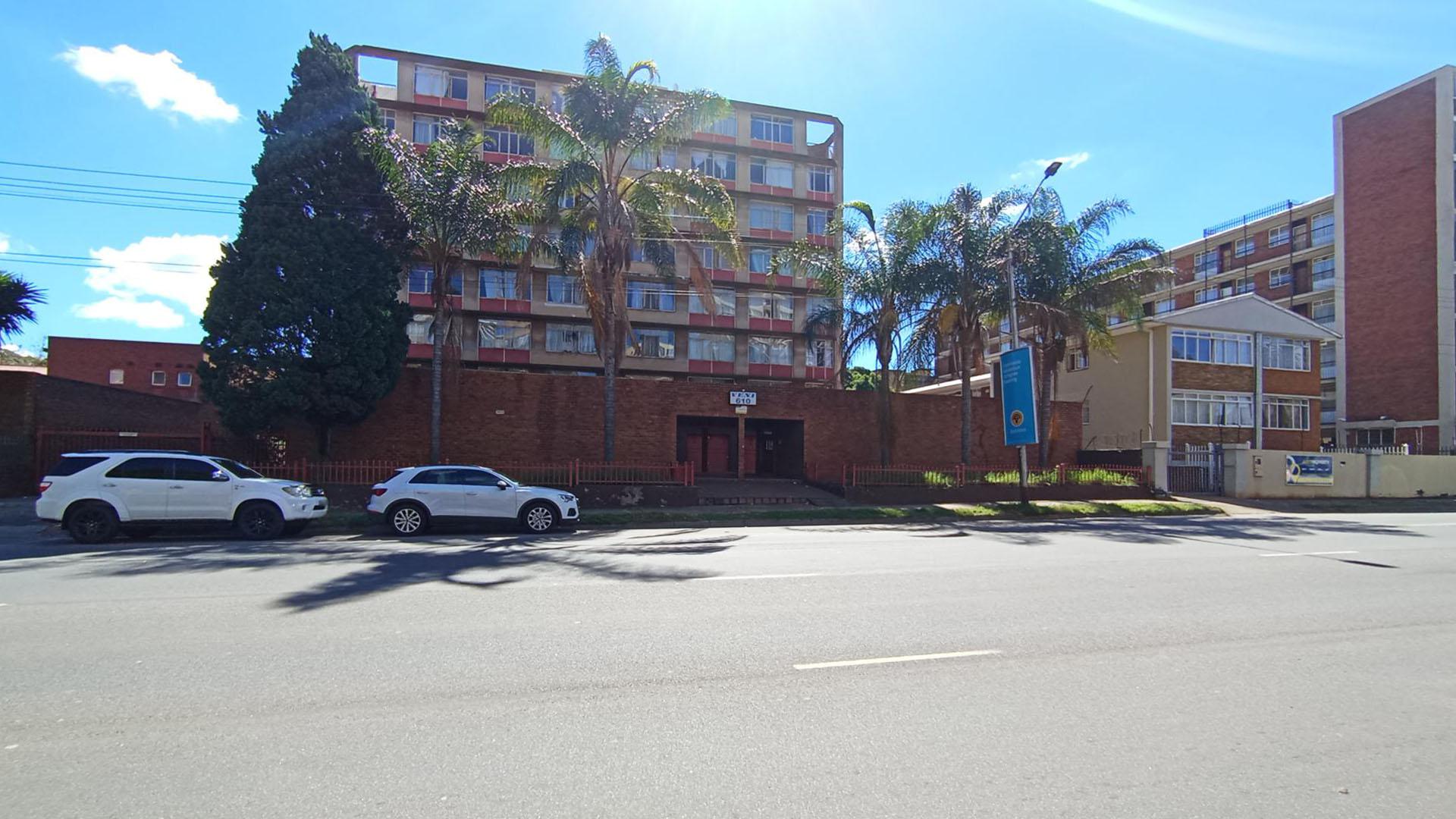 Front View of property in Arcadia