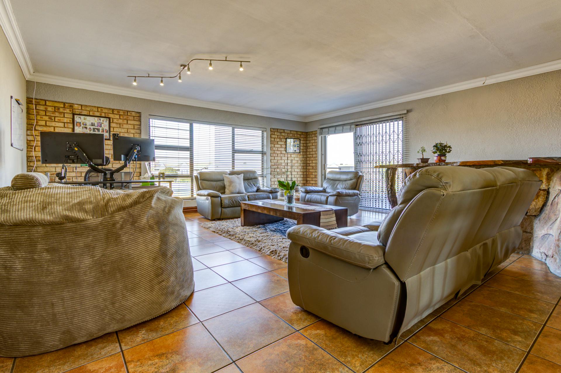  of property in Ravenswood