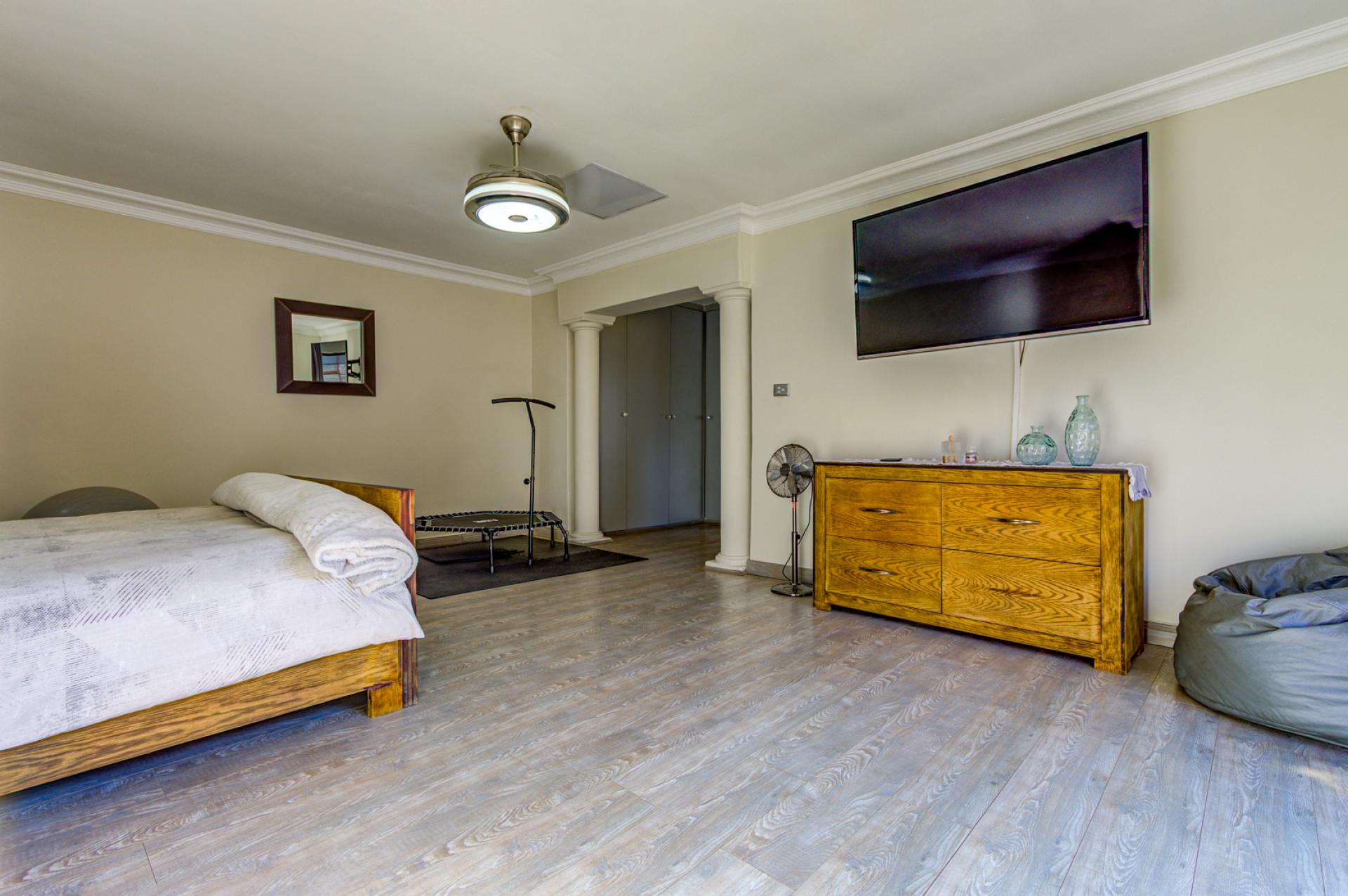  of property in Ravenswood