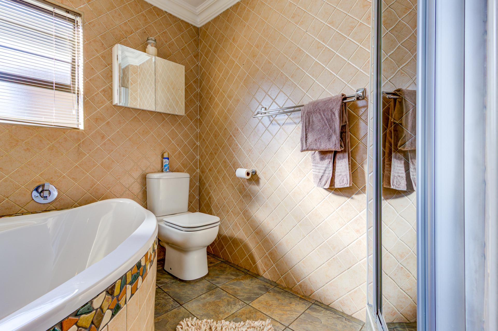  of property in Ravenswood