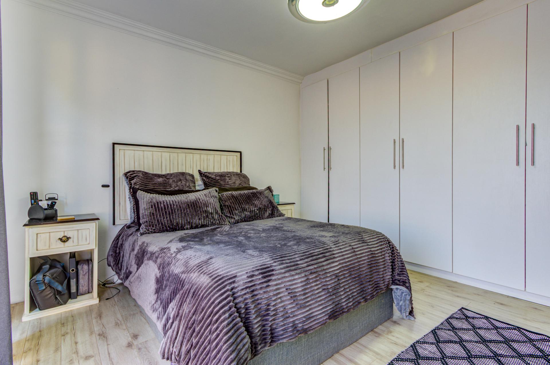  of property in Ravenswood