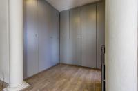  of property in Ravenswood