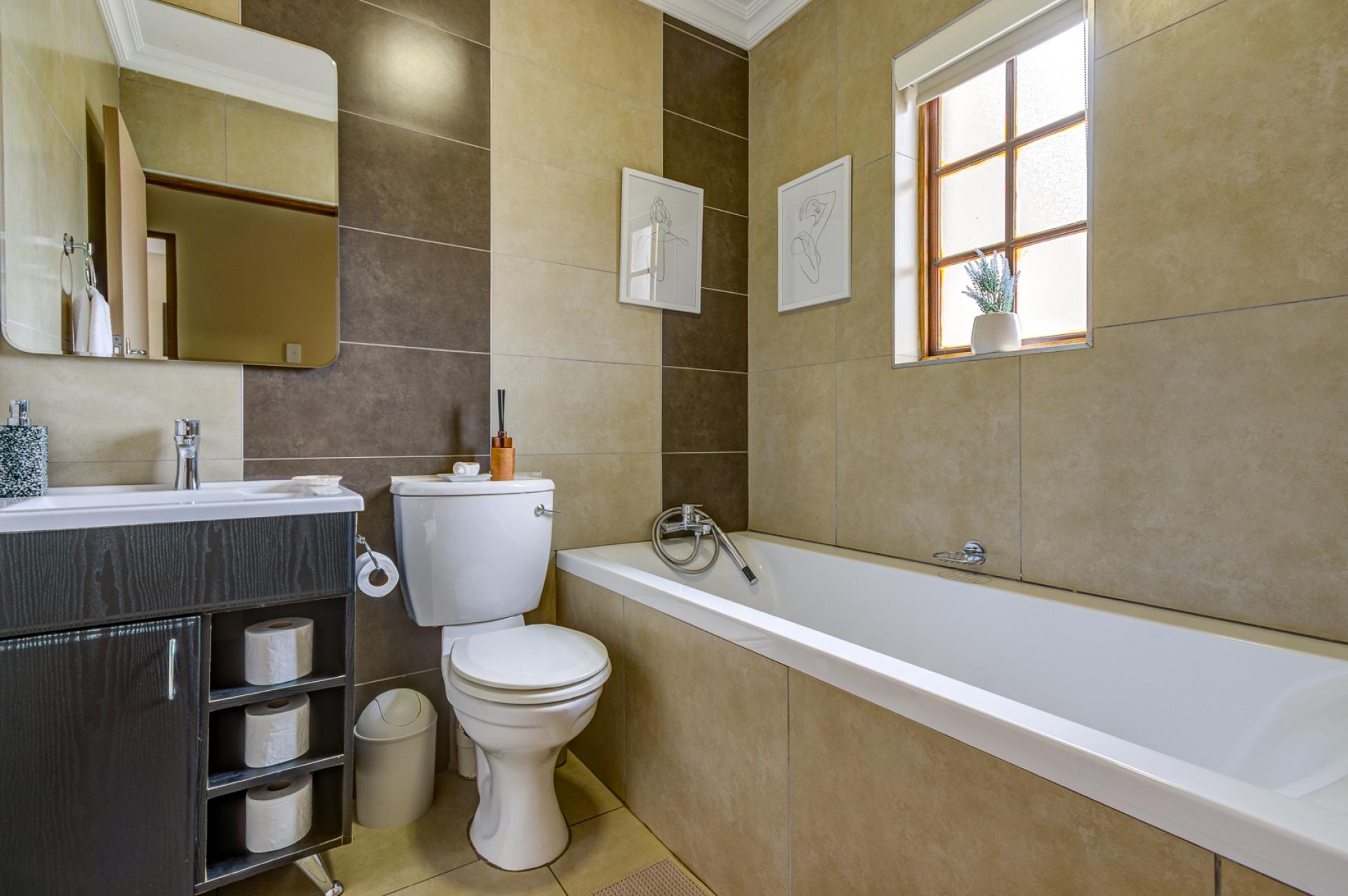  of property in Glen Marais