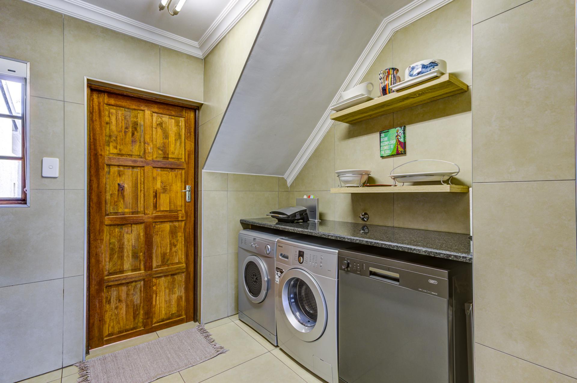  of property in Glen Marais